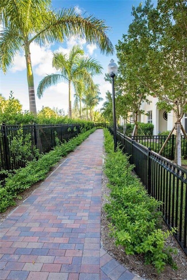 Building Photo - 1759 NW 124th Way