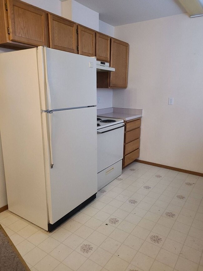 Building Photo - 1306-1308 Shaker Pl