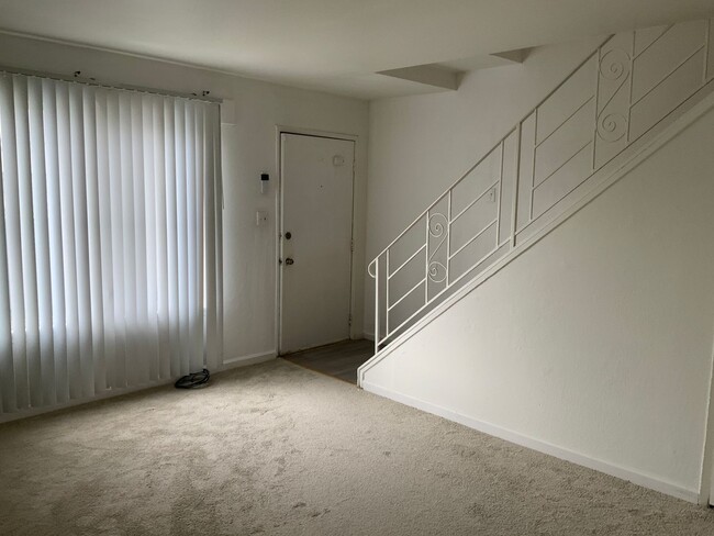 Photo - 418 C St Apartment