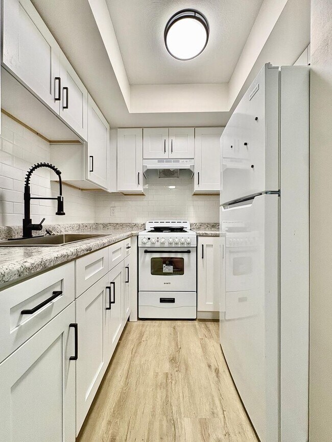 Foto del edificio - 1609 Lincolnway W