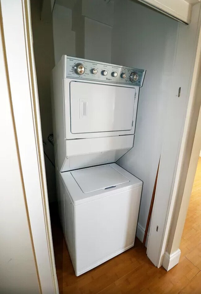 Foto del edificio - 2597 Telegraph Ave