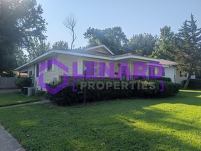 Building Photo - 814 S Link Ave