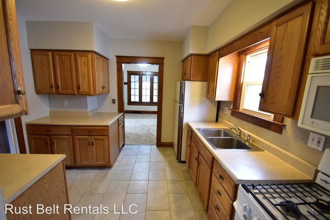 Building Photo - 3 br, 2 bath House - 101 North Bon Air