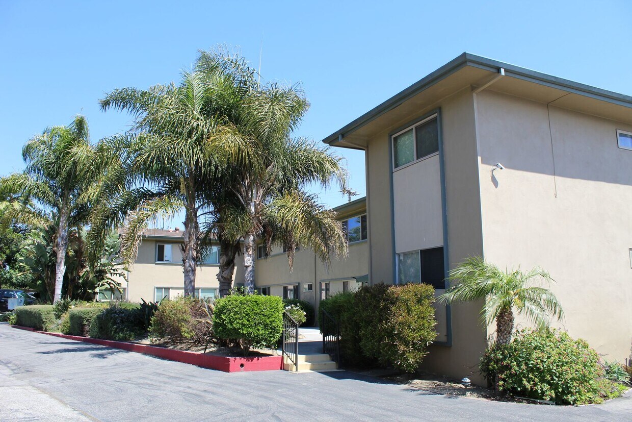 Primary Photo - Updated Near Ventura College!