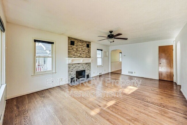 Building Photo - 4718 Evanston Ave