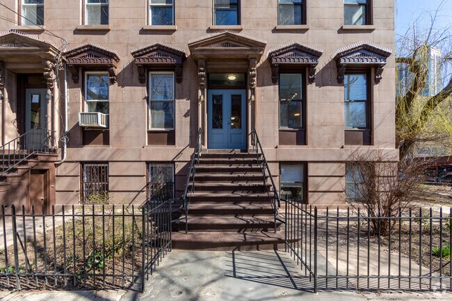 Entrance - 278-282 Barrow St