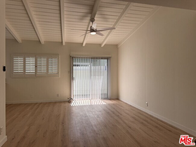 Foto del edificio - 12001 Sylvester St