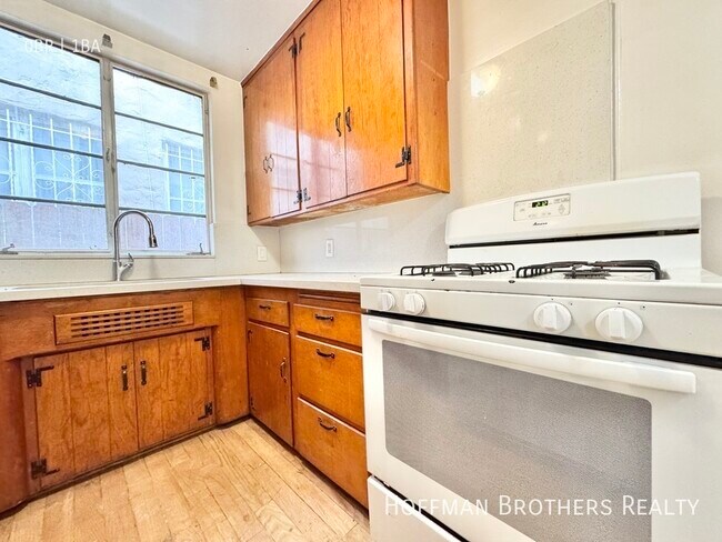 Foto del edificio - 125 N Hamilton Dr