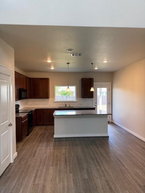 Foto del edificio - 1204 Morning View Rd