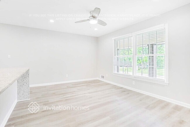 Foto del edificio - 2675 Jamestown Way