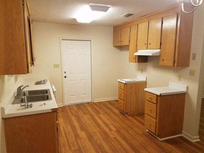 Building Photo - 480 Kerri Anne Dr