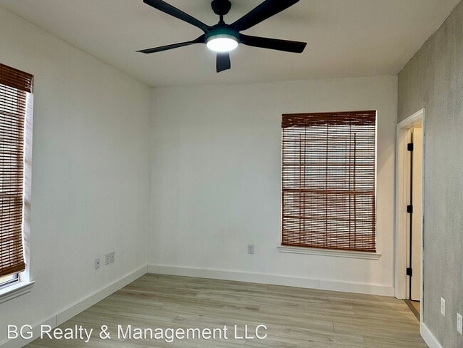 Building Photo - 2 br, 2 bath House - 6765 Corporate Blvd U...