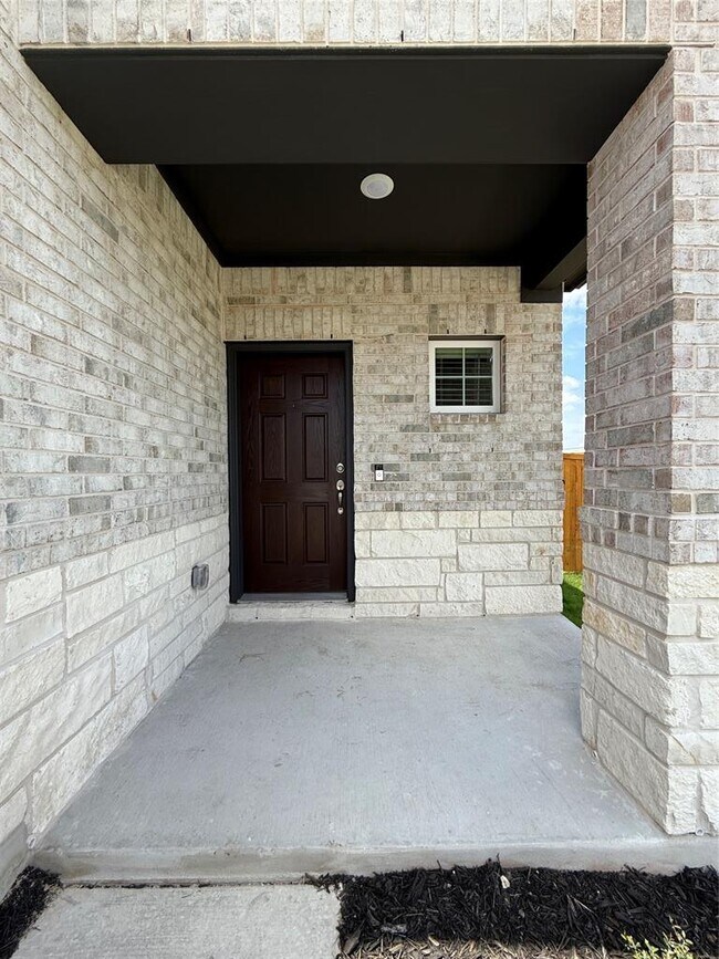 Building Photo - 593 Tailwind Dr