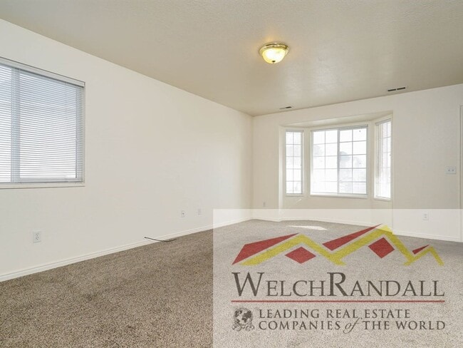 Building Photo - Beautiful 3 Bed 1.5 Bath Townhome in Ogden
