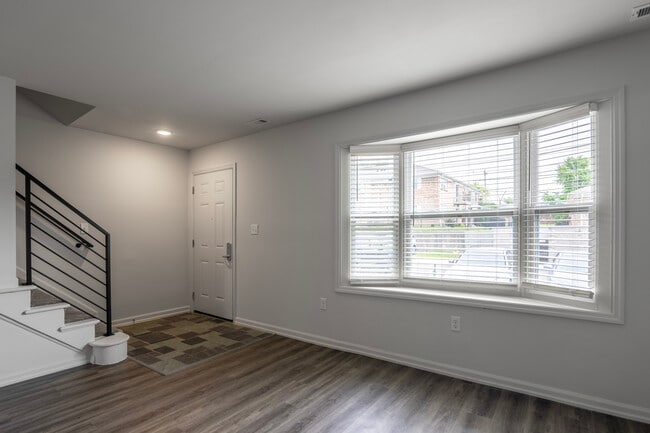 Foto del edificio - Versailles Village