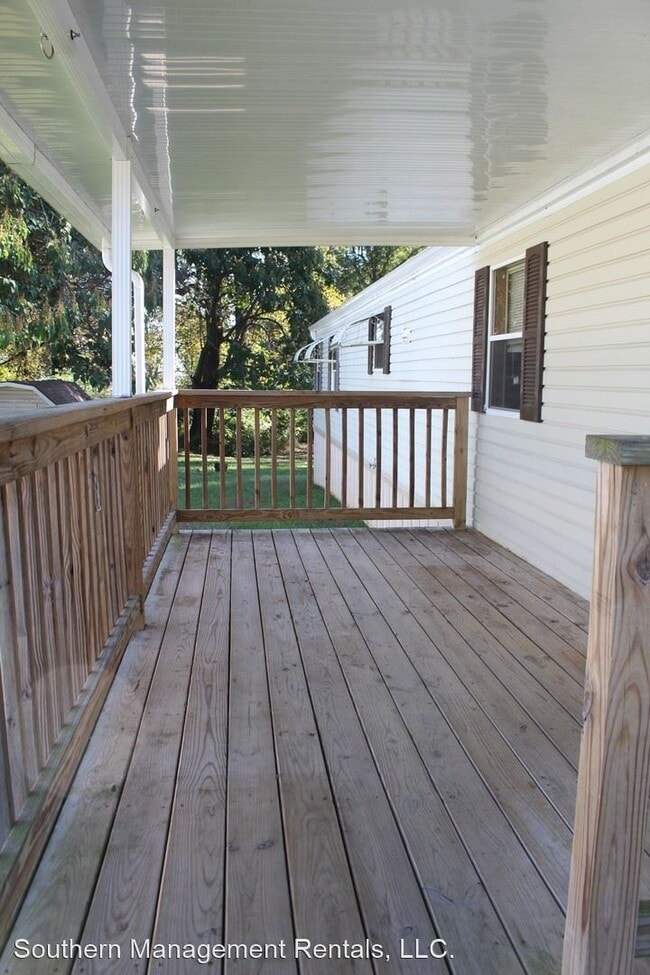 Building Photo - 2 br, 1 bath House - 7 Locust Ln.