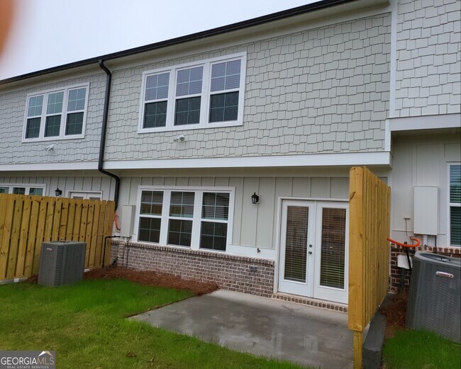 542 Sausalito Walk, Suwanee, GA 30024 Townhome Rentals in Suwanee GA