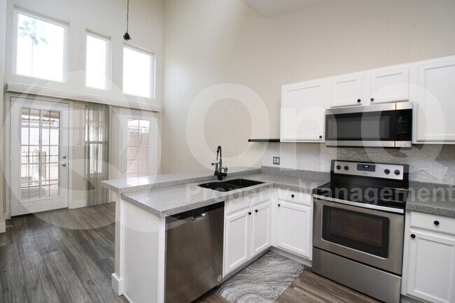 Building Photo - 3131 W Baylor Ln