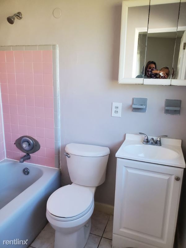 Building Photo - 3 br, 2 bath House - 1633 Colton Dr