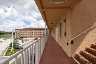 Building Photo - 17350 NW 67th Ave