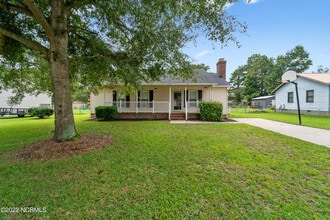 Building Photo - 206 Lorraine Ct