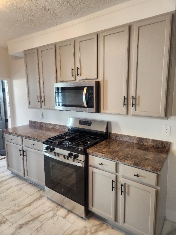 Foto del edificio - 145 N Main St