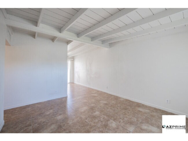 Foto del edificio - Welcome to this Charming Chandler 1/1 Apar...