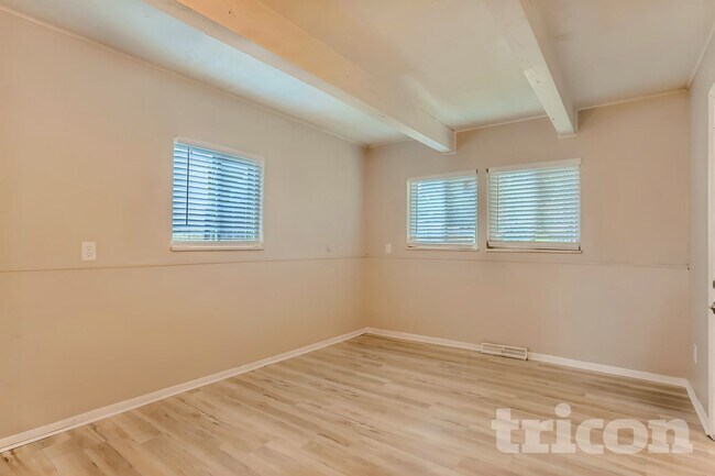 Building Photo - 2965 S Eaton St