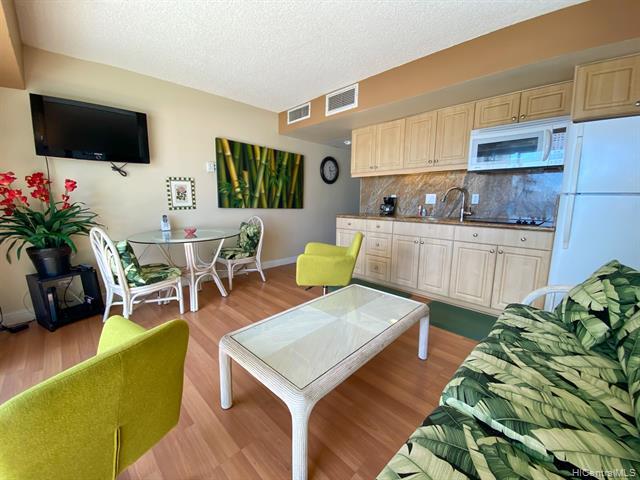 Foto del edificio - 2440 Kuhio Ave.