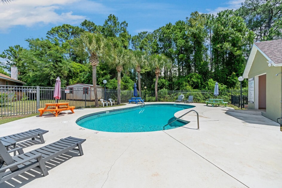 Building Photo - 4639 Sunsail Cir