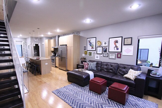 Foto del edificio - "Charming 2-Bed, 3-Bath Urban Retreat with 1,458 Sq Ft in Vibrant Denver!"