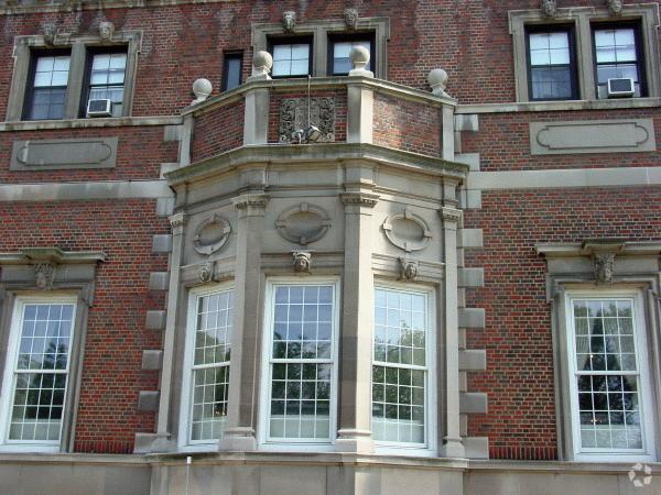 Detail of window bay on North facade from Park Lane - Judson Manor