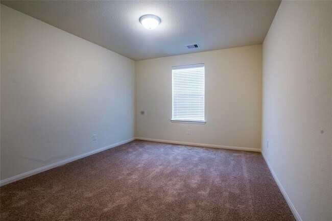 Foto del edificio - 212 Autumn Berry Ln
