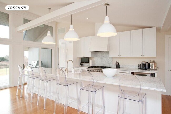 Foto del edificio - 781 Daniel's Lane