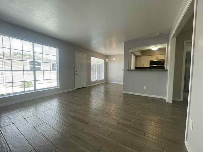 Foto del edificio - 1905 Back Bay Dr