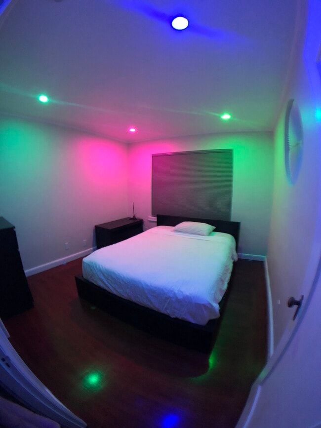 Building Photo - 19 Miramar Ave