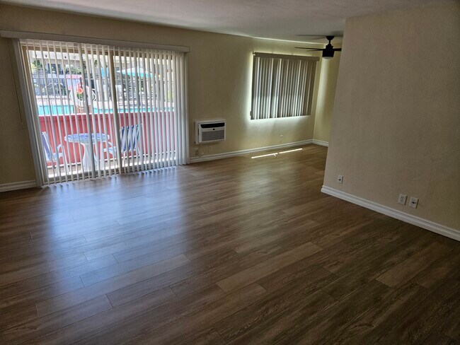 Foto del edificio - 8649 Lake Murray Blvd