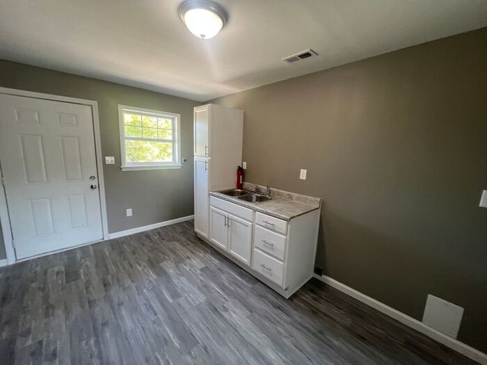 Foto principal - 7702 7th Ave S