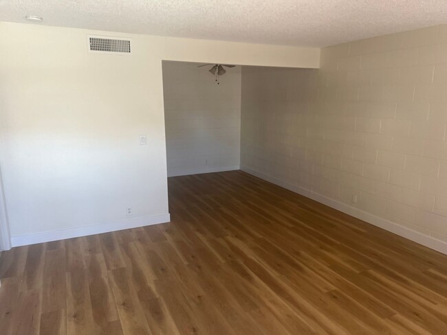 Foto del edificio - 1 Bedroom 1 Bath In Central Las Vegas