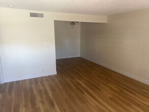 Building Photo - 625 S Royal Crest Cir