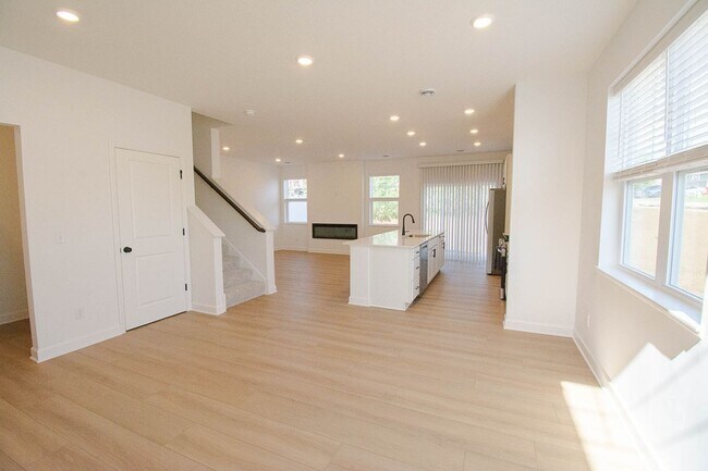 Foto del edificio - 4989 Rudolf Ln NW