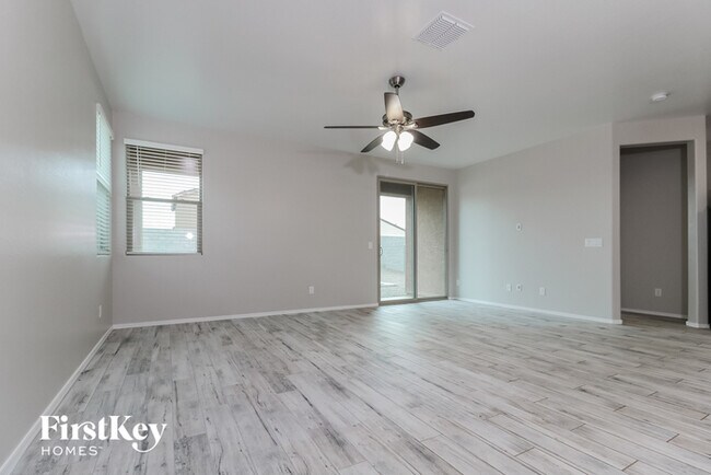 Building Photo - 17756 W Robin Ln