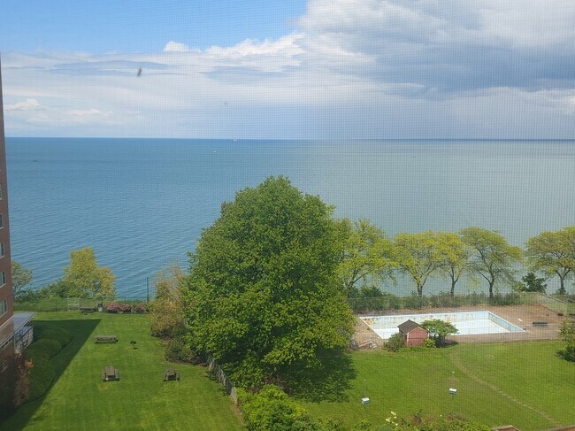 Foto del edificio - 11850 Edgewater Dr