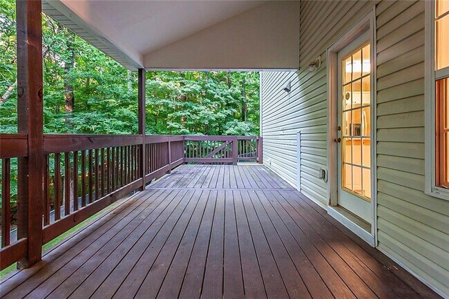 Building Photo - 2775 Brook Valley Dr