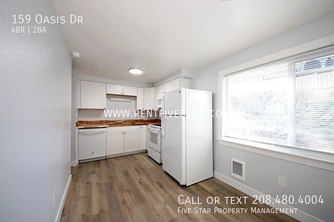 Building Photo - 159 Oasis Dr