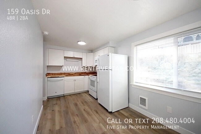 Foto del edificio - 159 Oasis Dr