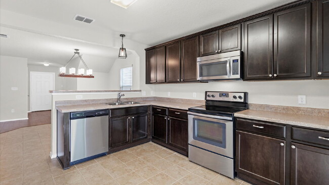 Building Photo - MOVE IN READY IN A COVETED SCHOOL DISTRICT!