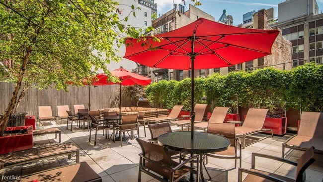 Foto del edificio - 180 Montague St