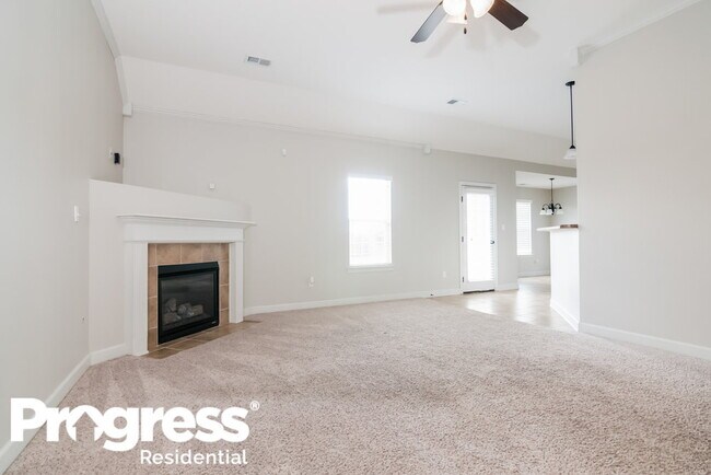 Foto del edificio - 2571 Blue Ridge Dr