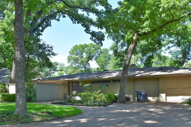 Foto del edificio - 3116 Tanglewood Trail